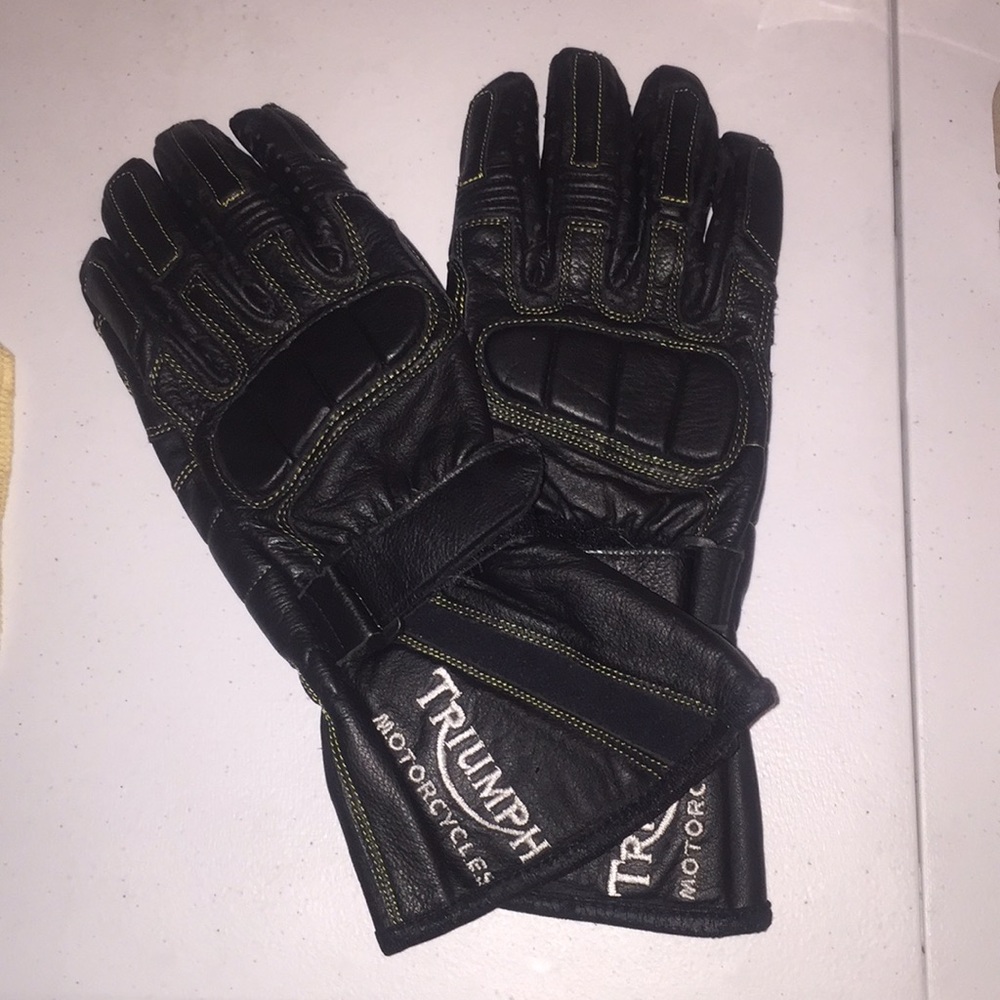 Triumph Motorcycle Guantlet Gloves